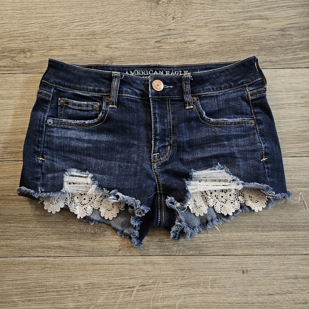 American Eagle Shortie Jean Shorts Lace size 4 Jorts